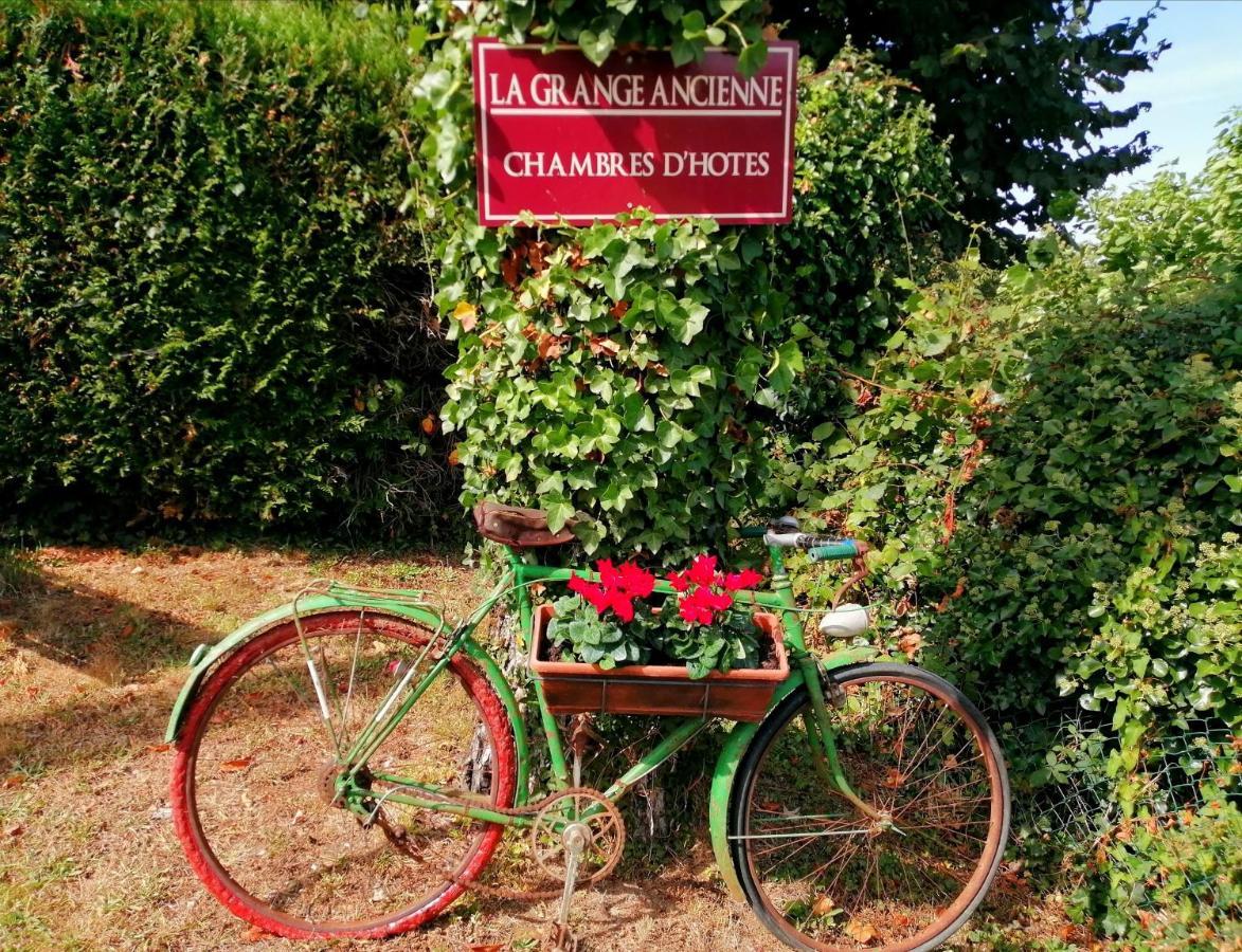 La Grange Ancienne Bed & Breakfast Montrollet Exterior photo